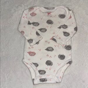 (3 for $10) carters Hedgehog Print  One Piece bodysuit